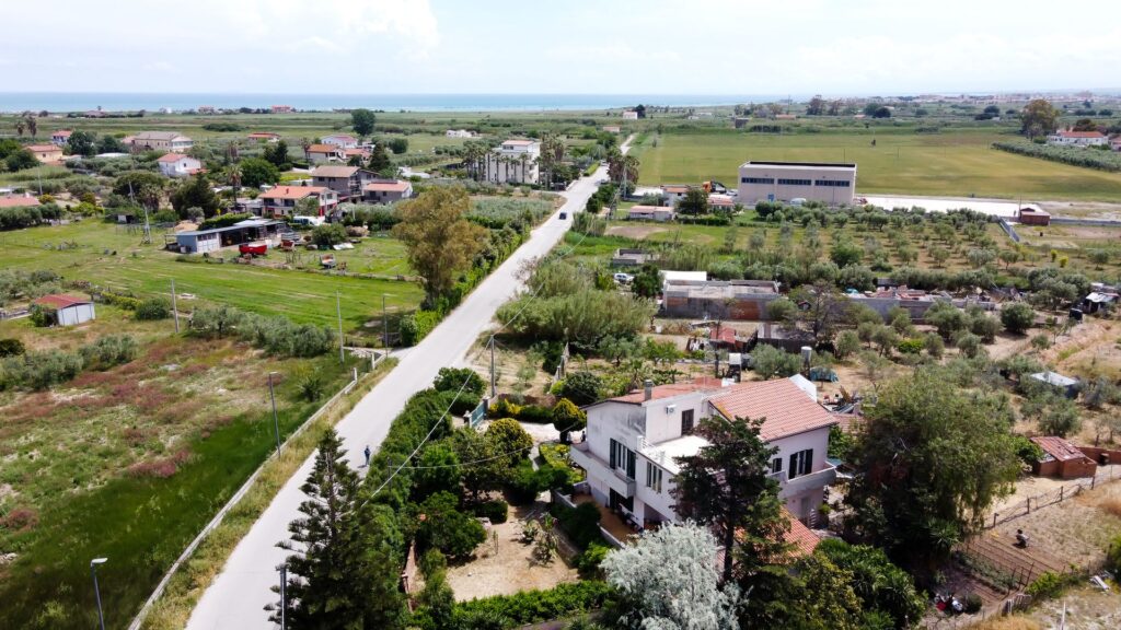 VILLETTA CON 3 ALLOGGI in vendita a TERMOLI, VICINO AL MARE AGENTE IMMOBILIARE: CELESTINO SALE