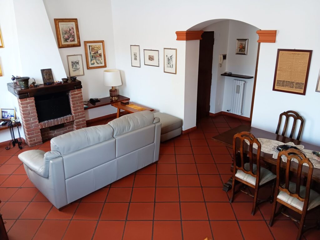 Appartamento in vendita a Milano Appartamento su tre livelli con terrazzo Via Porro 8, Milano