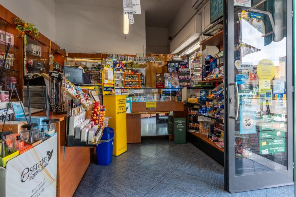 Licenza per Tabacchi e Giochi in vendita a Via Pietrasantina 87 Opportunità di investimento